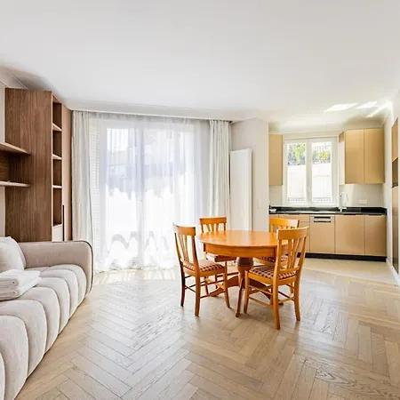 Premium-new-mobility Lease-paris 16th-2 Bedrooms Lägenhet