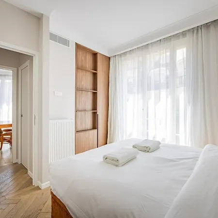 Premium-new-mobility Lease-paris 16th-2 Bedrooms Lägenhet